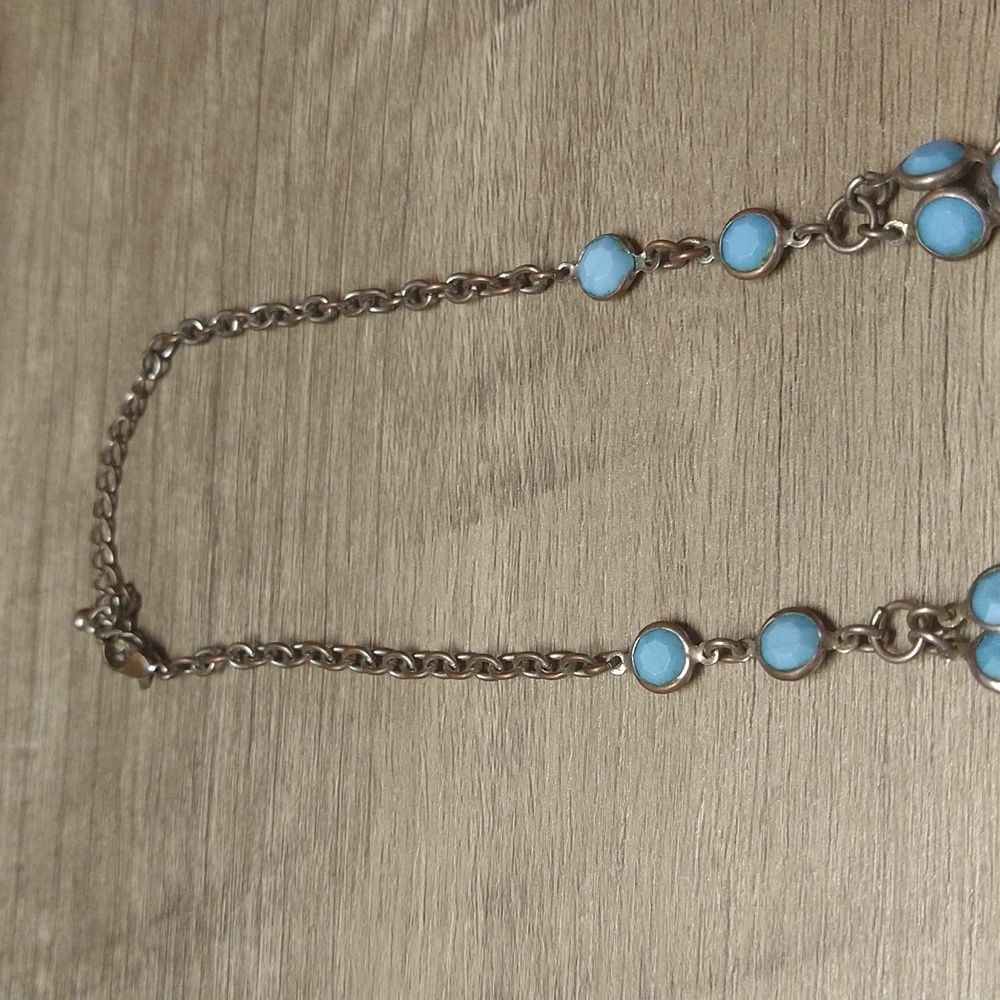Turquoise Flower Pendant X3 Silvertone Chain - Picture 2 of 3